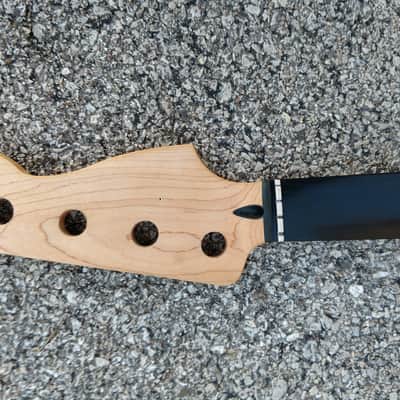 Fender Neck- Fretless Ebonol Fingerboard – 4 String image 3