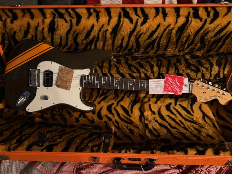 Fender To The Stars Limited Edition Tom Delonge "Padre" Stratocaster 2025 - Brown w/ Orange Competition Stripe
