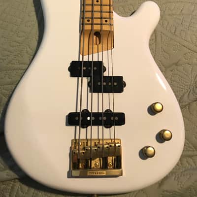 Fernandes APB-4 ? White image 1