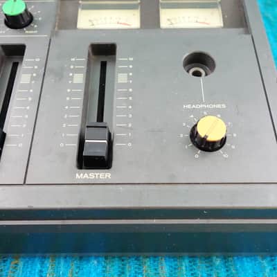 Teac Tascam Series M-09 Audio Mixer - 4 Stereo / 8 Channel - 80's Analog - K060 image 7