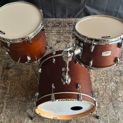 Yamaha Tour Custom Bop Shell Pack in Chocolate Satin (18x14, 14x13, 12x8) with Gator Protector Bags image 2