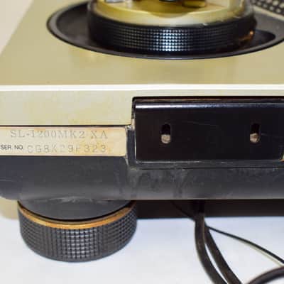 Technics SL-1200MK2 Direct Drive Turntable w/ Odyssey Road Case image 13