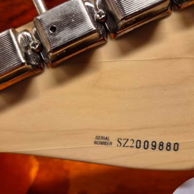 Fender Eric Clapton Artist Series Stratocaster with Vintage Noiseless Pickups 2002 Torino Red image 5