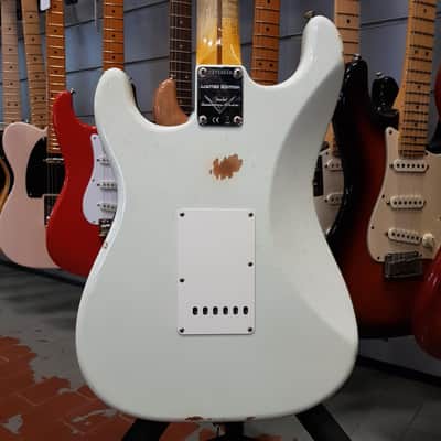 FENDER - Custom Shop Limited Fat 50s Stratocaster Relic Aged India Ivory 9235001501 image 8