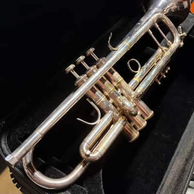 Bach Stradivarius Trumpet Model 37, Silver Finish image 2