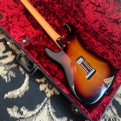 Fender American Original '60s Stratocaster with Rosewood Fretboard 2018 - 3-Color Sunburst image 3