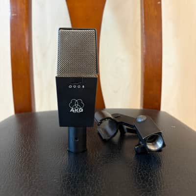 AKG C414 B ULS Large Diaphragm Multipattern Condenser Microphone