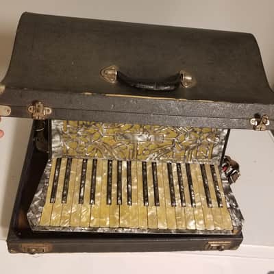 Rare Antique German Accordion Meinel & Herold Klingenthal + Original Solid Case image 13