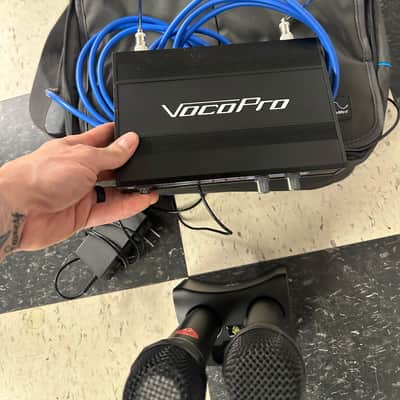 VocoPro UHF-320-S Wireless 2-Channel Handheld Microphone System 2010s - Black image 4