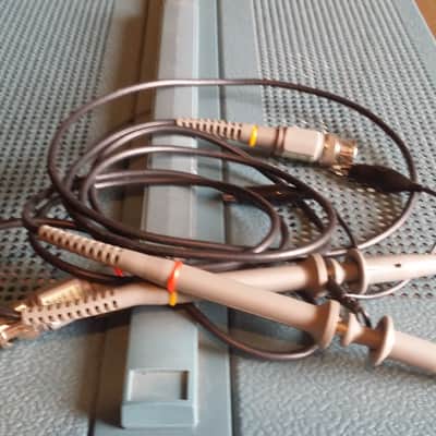 Tektronix 7704A is a modular oscilloscope system Silver/Blue image 8