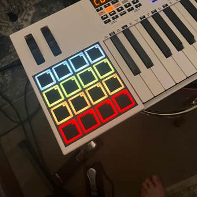 M-Audio Code 49 USB MIDI Keyboard Controller 2010s - White image 4