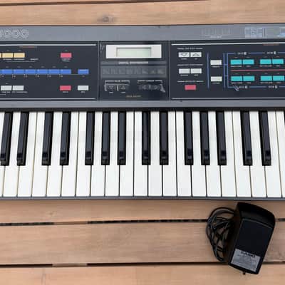 Casio CZ-1000 49-Key Synthesizer 1985 - Black