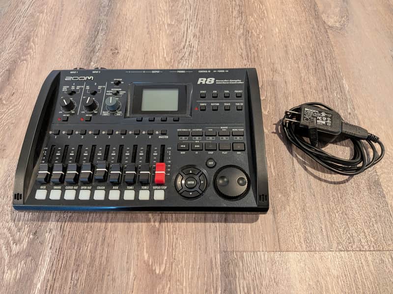 Zoom R8 Recorder: Interface: Controller: Sampler 2010s - Black image 1