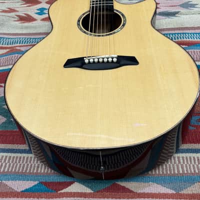 Maestro Custom 7 String Acoustic image 3