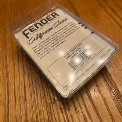 Fender California Clears 144 Gross Thin Picks - Candy Apple Red - 098-1351-10 -  Discontinued Mid 90’s California Series image 4