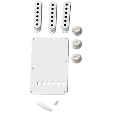 Fender USA Stratocaster Accessory Kit White 0991362000 image 3