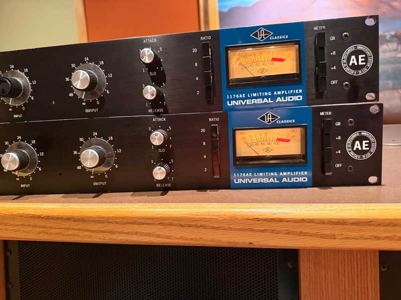 Universal Audio 1176AE Anniversary Edition Black / Blue Stripe Stereo Pair. Rare image 1