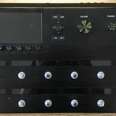 Line 6 Helix Electric Guitar Multi-Effects Pedal Floor Processor image 1