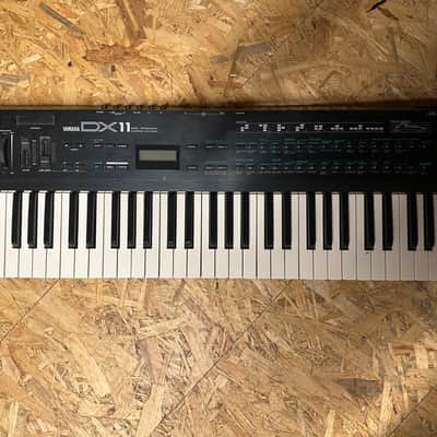 Yamaha DX11 Programmable Algorithm Synthesizer 1988 - Black