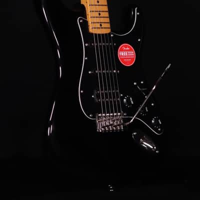 Squier Classic Vibe '70s Stratocaster HSS, Maple FB, Black image 4