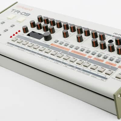 Roland TR-09 Boutique Rhythm Composer + Decksaver + Neuwertig + 1,5J Garantie image 7