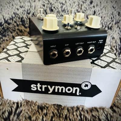 Strymon Flint Reverb and Tremolo V1 2012 - 2022 - Black with White Knobs image 5
