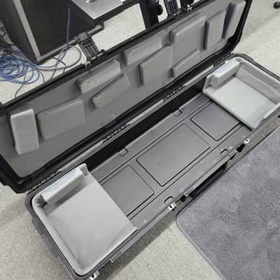 Korg Triton TR 76-Key Workstation with SKB Case - Black image 14