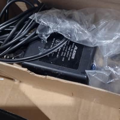 Alesis S4 Quadrasynth Plus 90's - Black