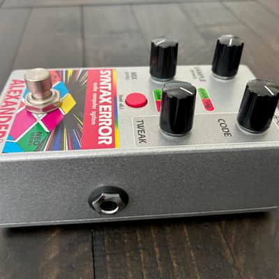 Alexander Pedals Syntax Error 2010s Graphic - Mint image 3