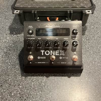 IK Multimedia ToneX Pedal 2023 - Present - Black with Hard Case and Desktop Riser image 2