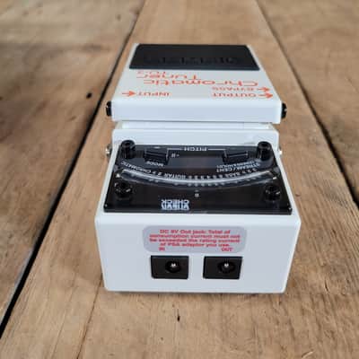 Boss TU-3 Chromatic Tuner Pedal in box w/ paperwork, Mint - White image 4