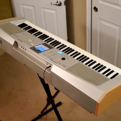 MUST SEE!!! YAMAHA DGX 505 SEMI-WEIGHTED 88-KEY DIGITAL PIANO IN AMAZING CONDITION! image 19