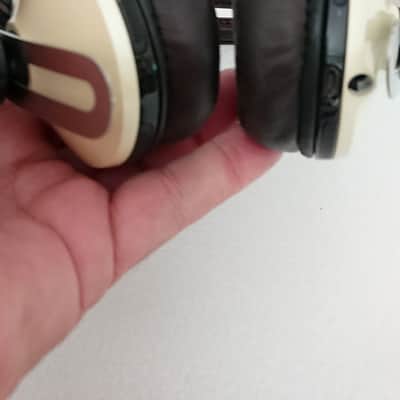 Sennheiser Momentum 2.0 Wireless - Beige image 10