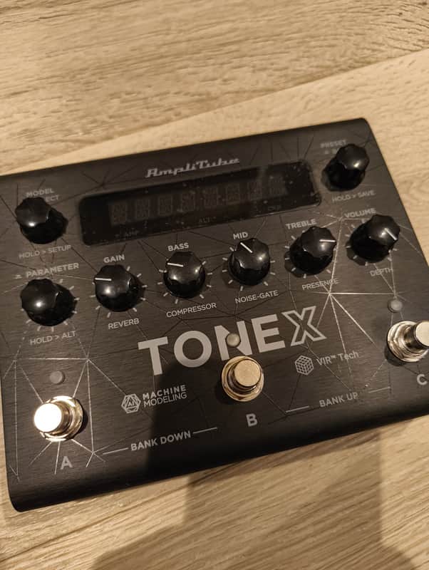 IK Multimedia ToneX Pedal 2023 - mint