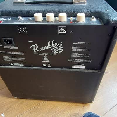 Fender Rumble 25 V3 25-Watt 1x8" Bass Combo 2015 - Present - Black image 2