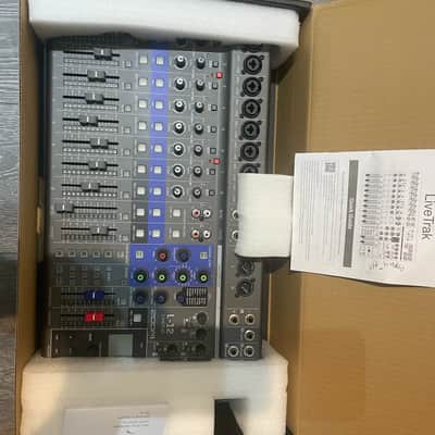 Zoom LiveTrak L-12 Digital Mixer / Recorder 2010s - Grey / Blue image 2