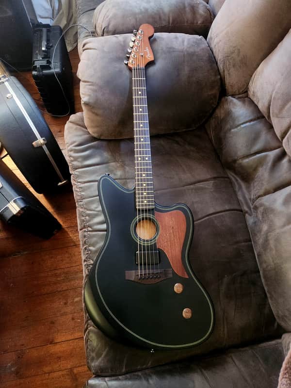 Fender Acoustasonic