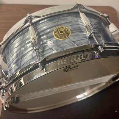Gretsch Broadkaster 5.5x14 Snare Drum - Sky Blue Pearl image 1
