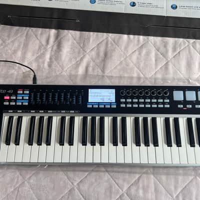 Samson Graphite 49 USB MIDI Keyboard Controller 2010s - Black/White image 2