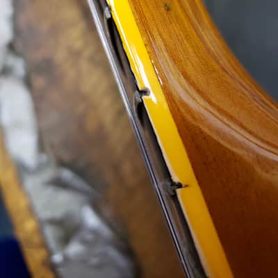 Video Demo 1973 Gibson Les Paul Deluxe Goldtop Mini Humbuckers Original Hard Shell Case image 9