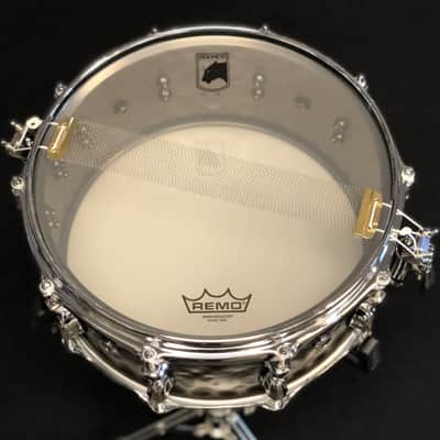 Mapex Black Panther Persuader 14" x 6.5" Hammered Brass Snare Drum image 7