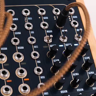 Neutral Labs Luna Desktop Synthesiser image 7