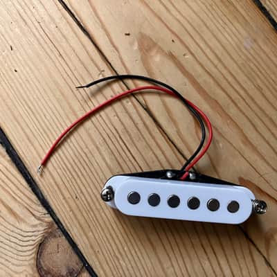 Peavey Raptor Plus Electric Guitar Middle Pickup Wide Pole Pieces image 2