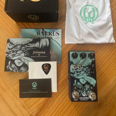 Walrus Audio Julianna Deluxe Chorus / Vibrato 2020 - Present - Blue image 9