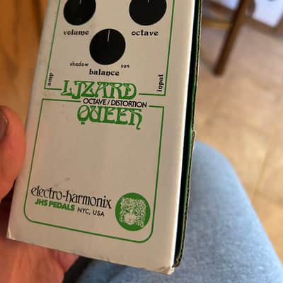 Electro-Harmonix / JHS Nano Lizard Queen Octave Fuzz 2023 - Present - Silver / Green image 2