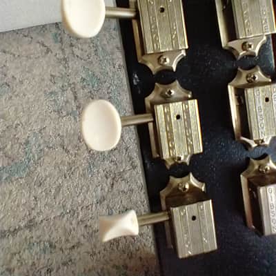 Gibson Melody Maker D 2007 - Lace Purple bridge pickup image 16
