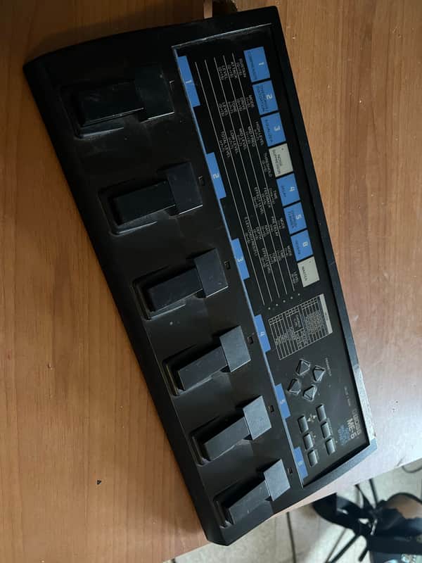 Boss ME-6 Guitar Multiple Effects Pedal 1992 - 1995 - Black and Blue image 1