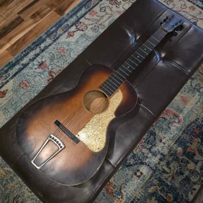 1930s Regal - First National Institute of Allied Arts - Guitar image 5