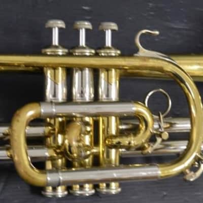 Corneta Bach Stradivarius 37 Corporation lacada en buen estado. image 8