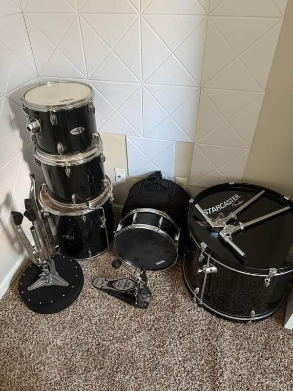 Starcaster by Fender Drum kit image 1
